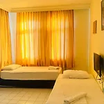 Baronessa Αλάνια