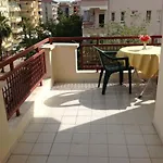 Ξενοδοχείο με διαμερίσματα Baronessa 3*