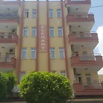 Baronessa Αλάνια