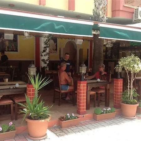 Apartmanhotel Baronessa 3*