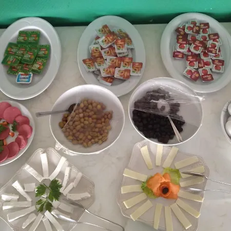 Baronessa Αλάνια