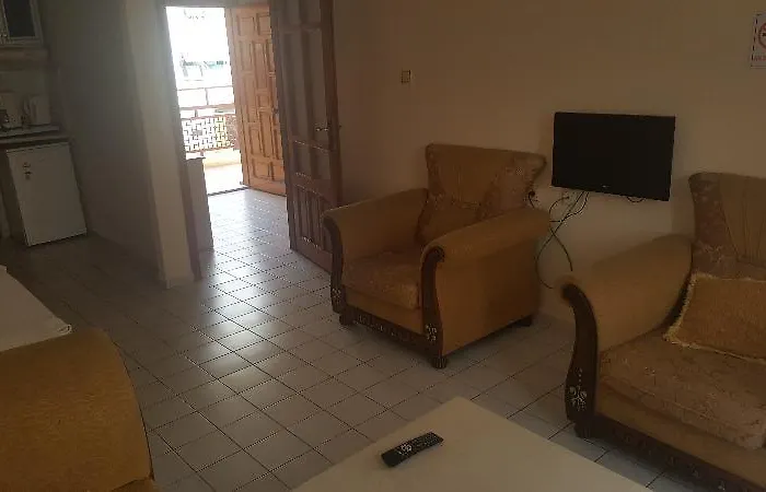 Lägenhetshotell Baronessa 3*