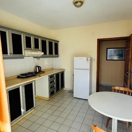 Baronessa 3*